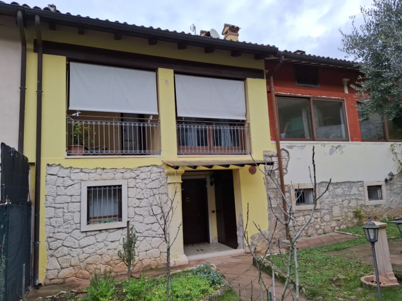 1. Qualità della vita: natura, quiete e paesaggio
Villa di Fimon è immersa nel verde dei Colli Be...