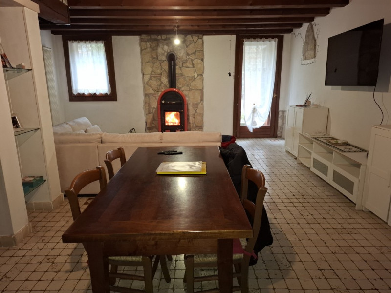 1. Qualità della vita: natura, quiete e paesaggio
Villa di Fimon è immersa nel verde dei Colli Be...