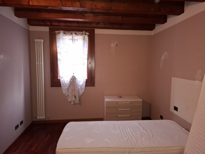 1. Qualità della vita: natura, quiete e paesaggio
Villa di Fimon è immersa nel verde dei Colli Be...