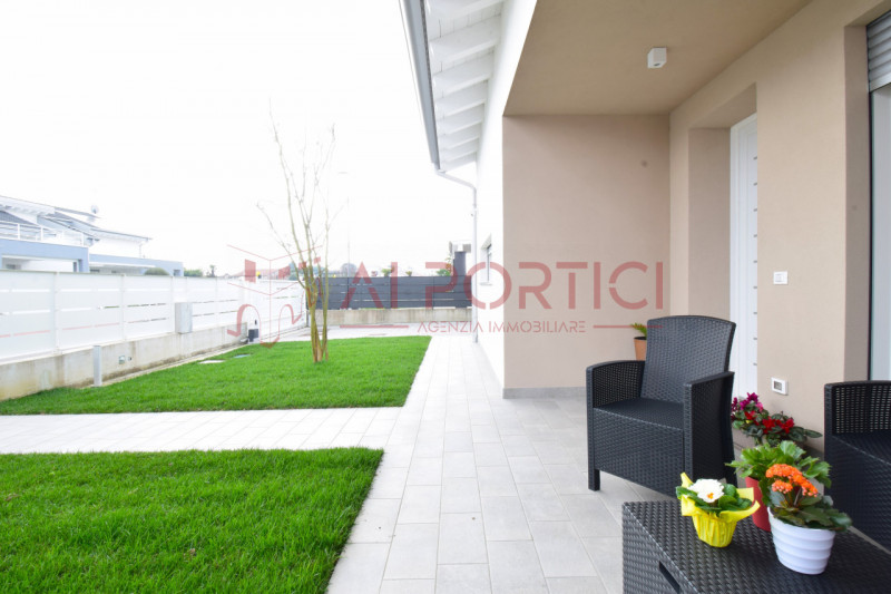 FOSSO' - PORZIONI DI BIFAMILIARE di nuova realizzazione che godono di un ingresso e un giardino t...