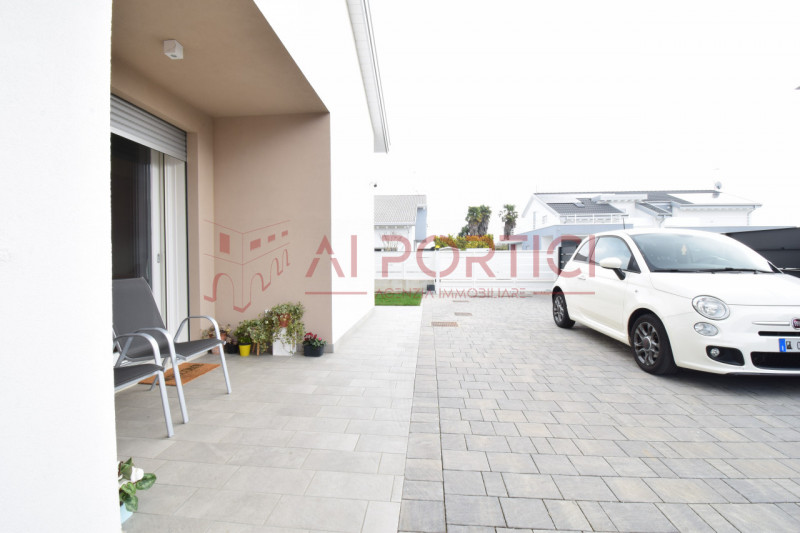 FOSSO' - PORZIONI DI BIFAMILIARE di nuova realizzazione che godono di un ingresso e un giardino t...