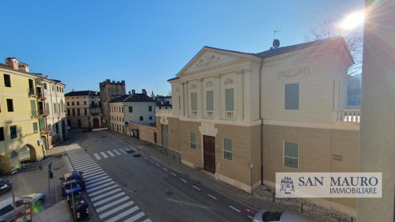 Vicenza - Centro Storico. In prossimità della Casa di Cura Eretenia proponiamo un ampio mini appa...