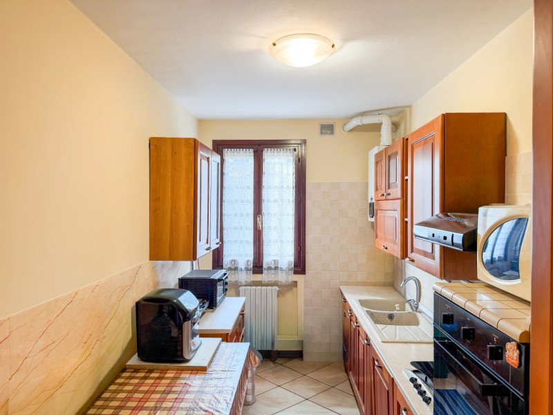 (PER INFO VITTORIO 3517343301) In vendita a Piombino Dese proponiamo un elegante appartamento tri...