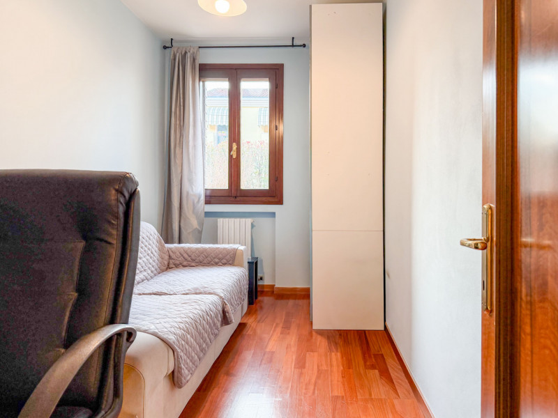 (PER INFO VITTORIO 3517343301) In vendita a Piombino Dese proponiamo un elegante appartamento tri...