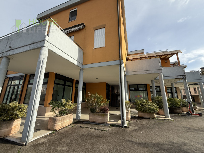VICENZA - SANT'AGOSTINO: In ottima posizione, all'interno di una zona residenziale e vicinissima ...