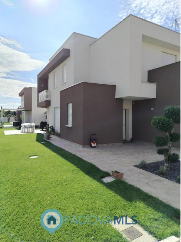 Immobile in esclusiva al Gruppo Padova MLS
Albignasego – Quartiere San Tommaso
 Porzione di bifam...