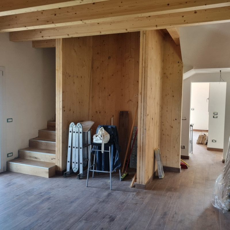 SALBORO - Nelle vicinanze del centro città, comodo alle tangenziali sorge bellissima soluzione si...