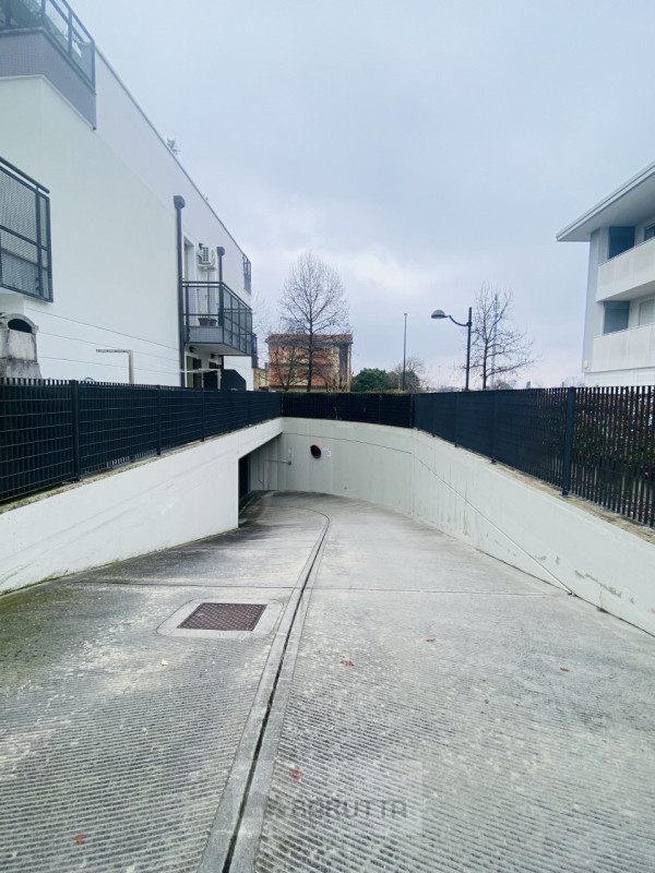 Nel comune di Piombino Dese proponiamo questo meraviglioso appartamento posto al secondo piano di...