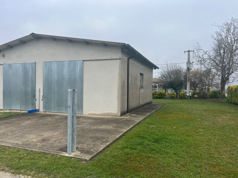 Se stai cercando un appartamento spazioso e versatile, non perdere questa opportunità unica nel c...