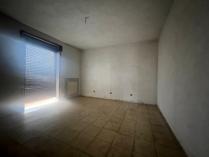 Se stai cercando un appartamento spazioso e versatile, non perdere questa opportunità unica nel c...