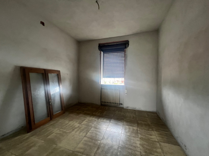 Se stai cercando un appartamento spazioso e versatile, non perdere questa opportunità unica nel c...