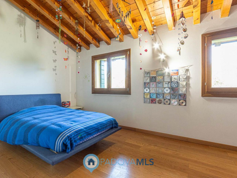 Immobile in esclusiva al Gruppo Padova MLS
Nel cuore della zona Bosco di Rubano, in un contesto r...