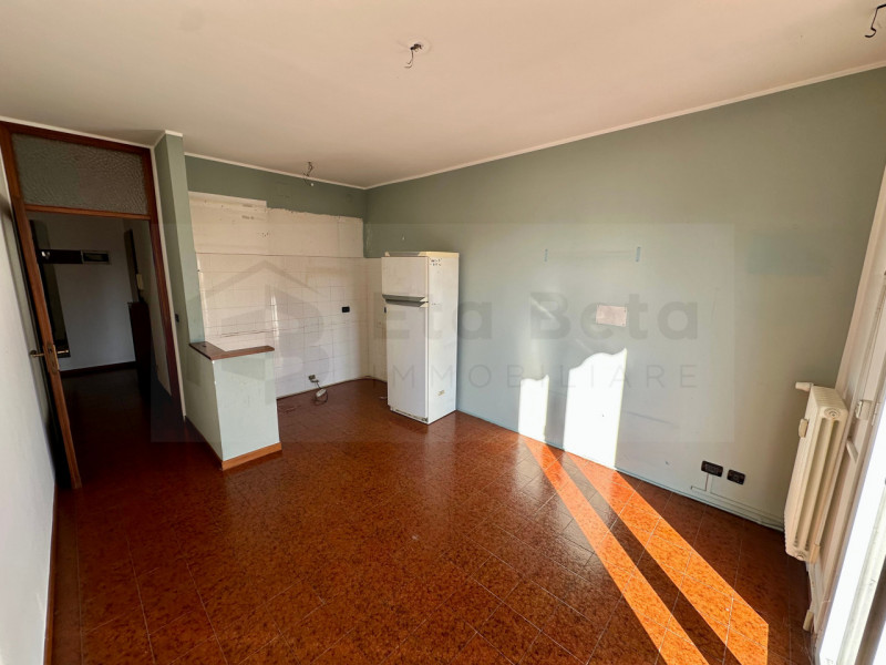 Nel cuore pulsante di Noventa Padovana, proponiamo in esclusiva appartamento trilocale situato al...