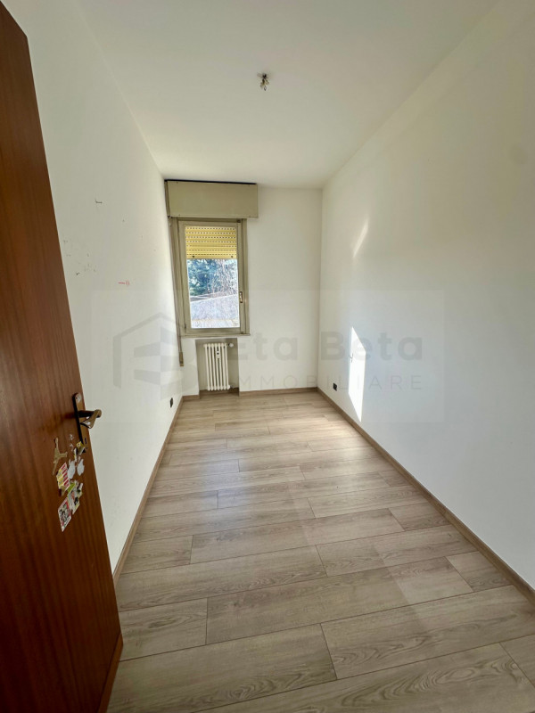 Nel cuore pulsante di Noventa Padovana, proponiamo in esclusiva appartamento trilocale situato al...