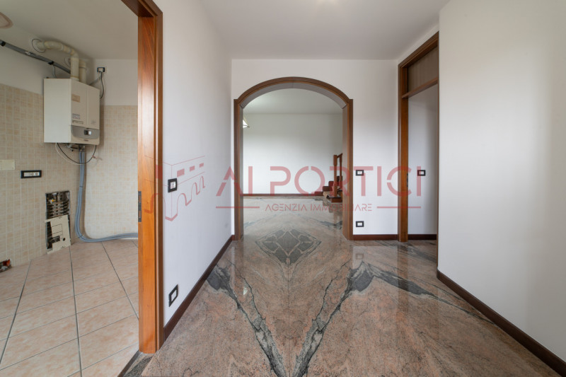 PIOVE DI SACCO zona ex piscina - Porzione di BIFAMILIARE situata in elegante contesto residenzial...