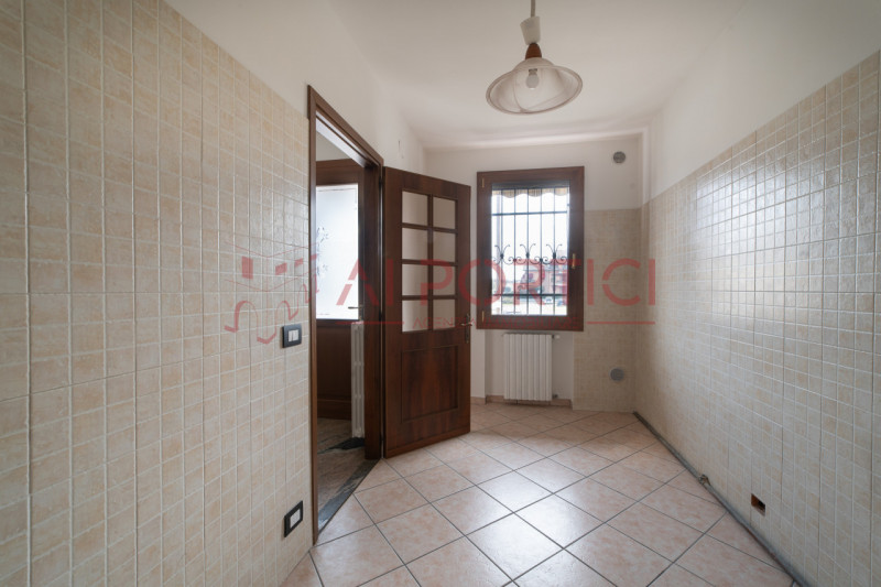 PIOVE DI SACCO zona ex piscina - Porzione di BIFAMILIARE situata in elegante contesto residenzial...