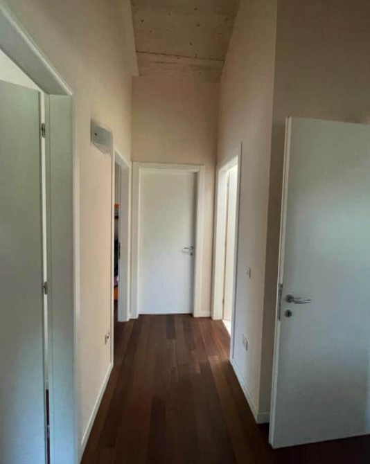 Rif. A.A.290-244

Vendita all'asta - appartamento al 2° piano in data 13 marzo 2026

Descrizione:...