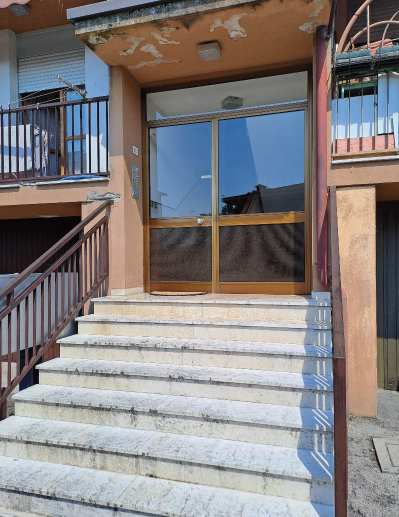 Rif. A.A.233-24

Vendita all'asta - appartamento al 5° piano in data 17 marzo 2026

Descrizione: ...