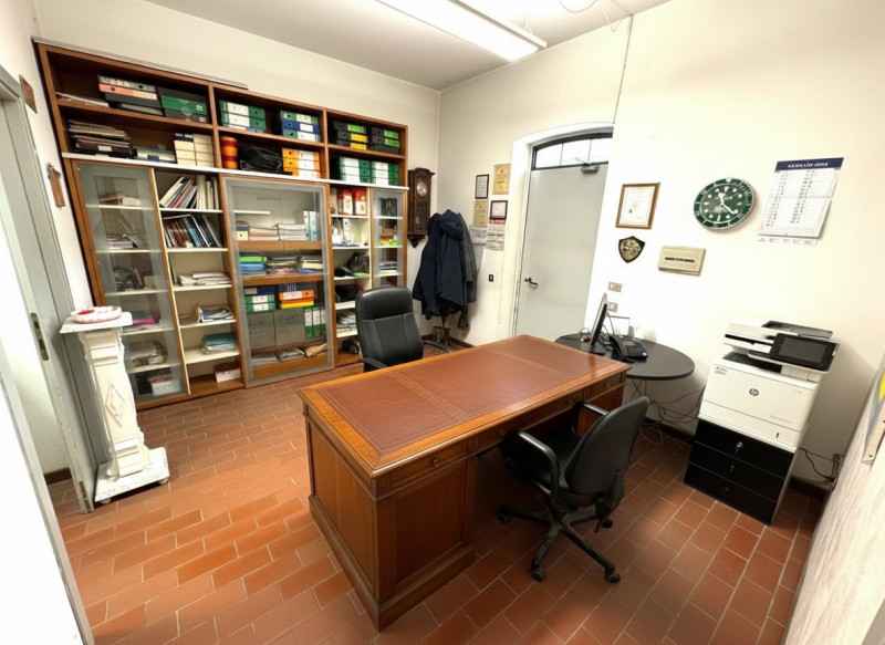 VIA DOMENICONI: Laboratorio al piano terra con altezza H mt. = 3,20, composto da due uffici, due ...