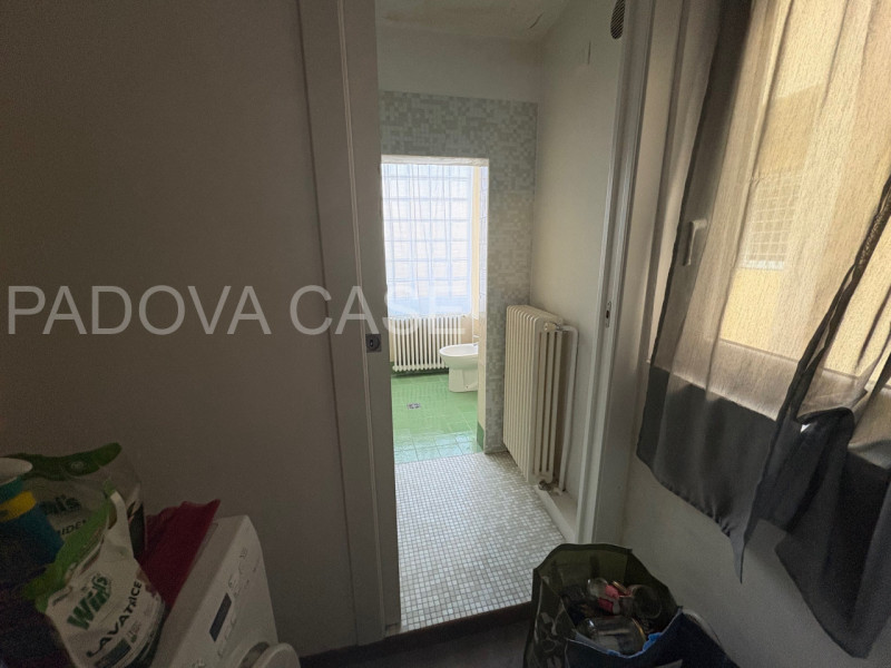 SOLO REFERENZIATI 

nella rinomata zona Savonarola, all'interno delle storiche Mura Cinquecentesc...