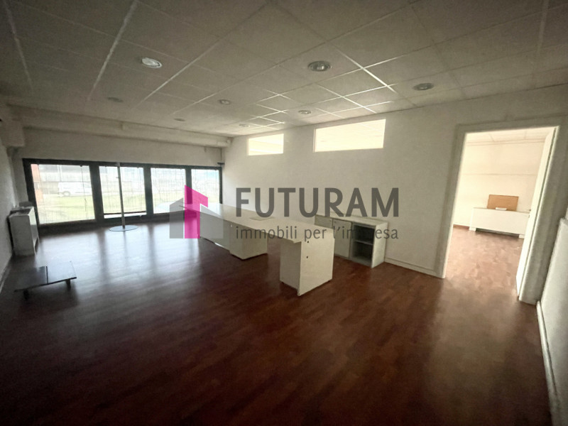 RIF: 135NM - PONTE SAN NICOLO'  (PD) - PER INFO 340 335 8378 - 0444/310220

Propongo in affitto u...