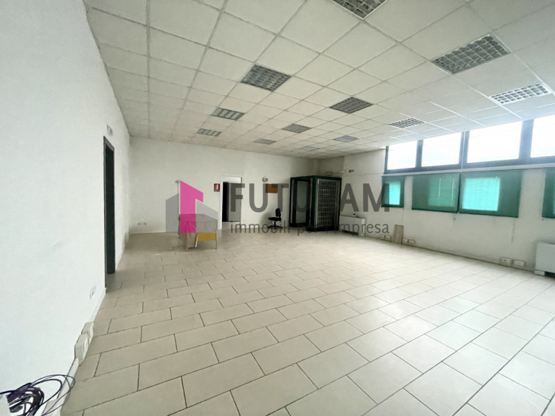 RIF: 135NM - PONTE SAN NICOLO'  (PD) - PER INFO 340 335 8378 - 0444/310220

Propongo in affitto u...