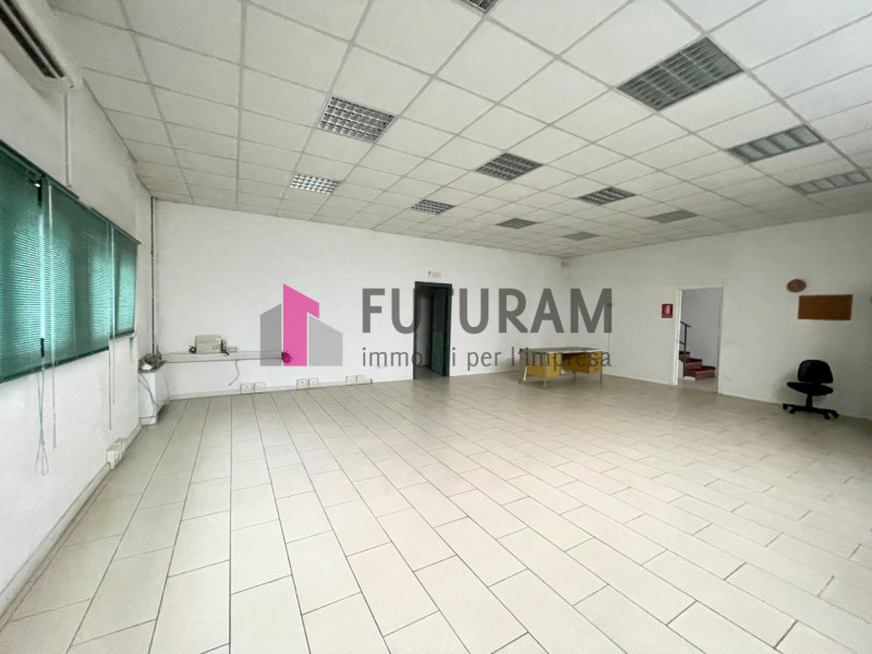 RIF: 135NM - PONTE SAN NICOLO'  (PD) - PER INFO 340 335 8378 - 0444/310220

Propongo in affitto u...