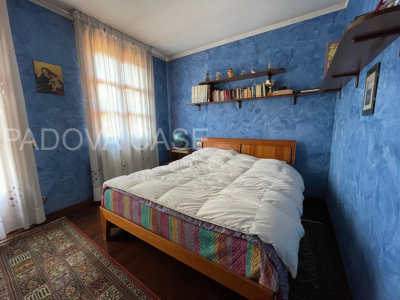 Esclusiva Villa Singola con Parco di 1.500 mq: Il Tuo Rifugio di Prestigio a Vigonza
Sogni ampi s...