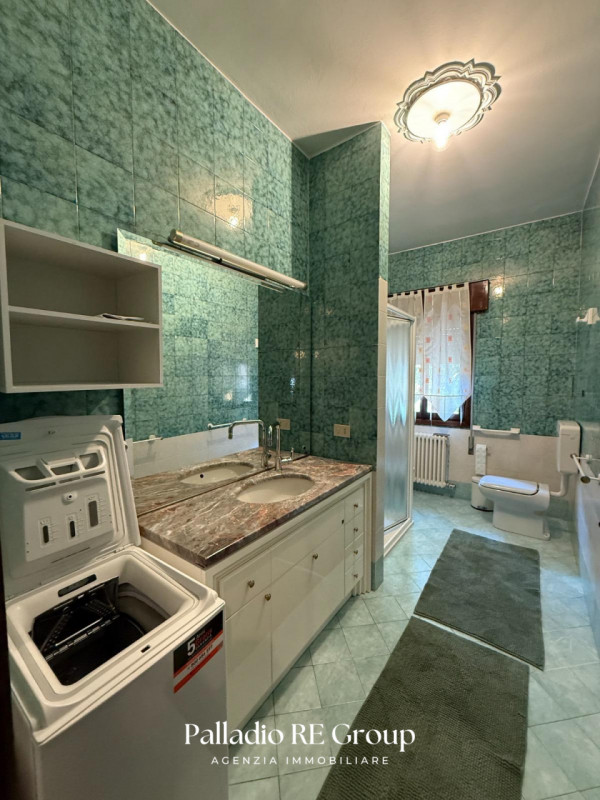 Vicenza Centro: 120mq con Ascensore Privato e Garage Doppio 
Località: Centro Storico, Vicenza – ...