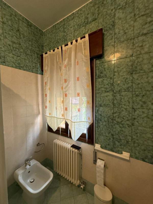 Da Riattare 3Camere Garage Taverna Ascensore

Vicenza , appartamento al piano Primo in palazzina ...