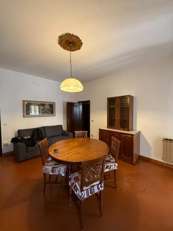 Da Riattare 3Camere Garage Taverna Ascensore

Vicenza , appartamento al piano Primo in palazzina ...