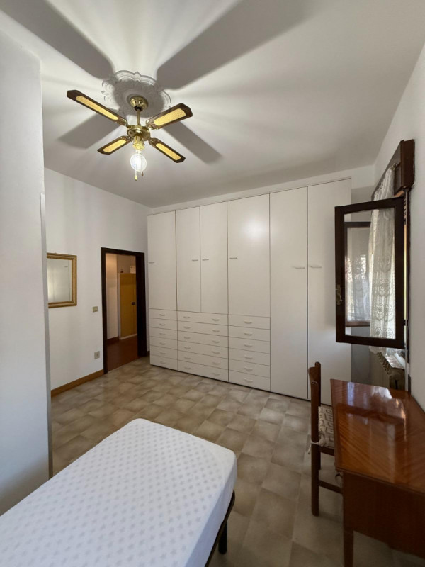 Da Riattare 3Camere Garage Taverna Ascensore

Vicenza , appartamento al piano Primo in palazzina ...