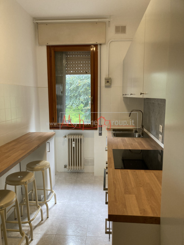 PALTANA: Affittasi posto letto in camera doppia, per una studentessa, in appartamento condiviso; ...