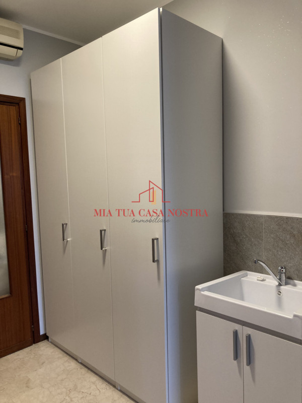 PALTANA: Affittasi camera doppia, per due studenti, in appartamento condiviso; l'appartamento si ...