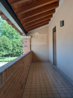 CALDOGNO: tra Cresole e Rettorgole, in contesto di villette a schiera circondato dal verde, VILLE...