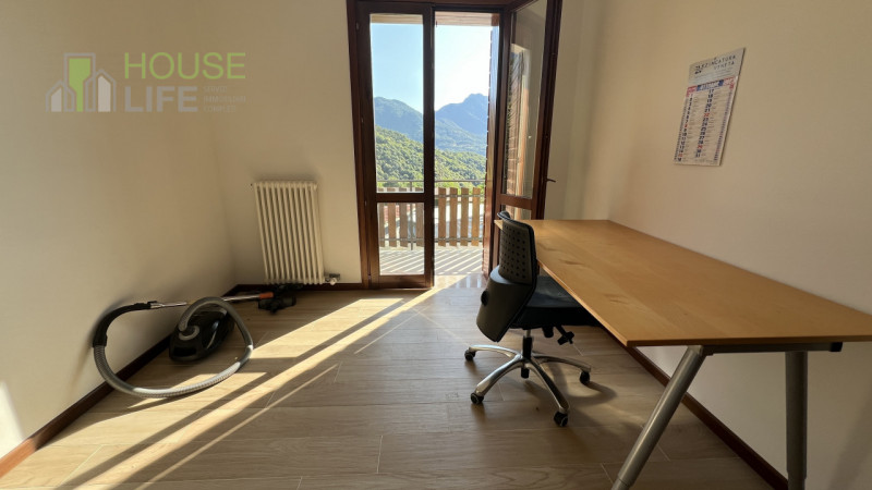 Valli del Pasubio - Zona Malunga: Appartamento al piano terra arredato con tre camere bagno e amp...