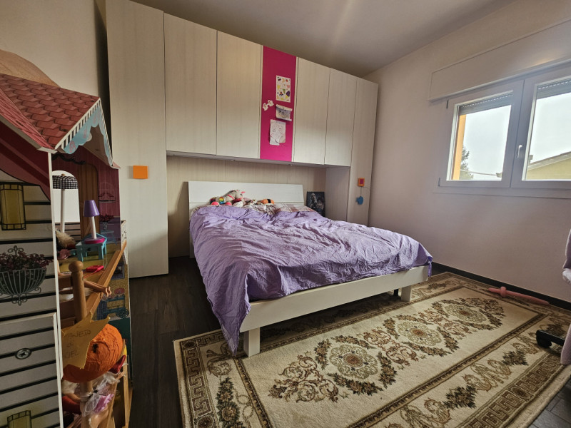 Vieni a scoprire questa porzione di bifamiliare recentemente ristrutturata, situata a di Bagnoli ...