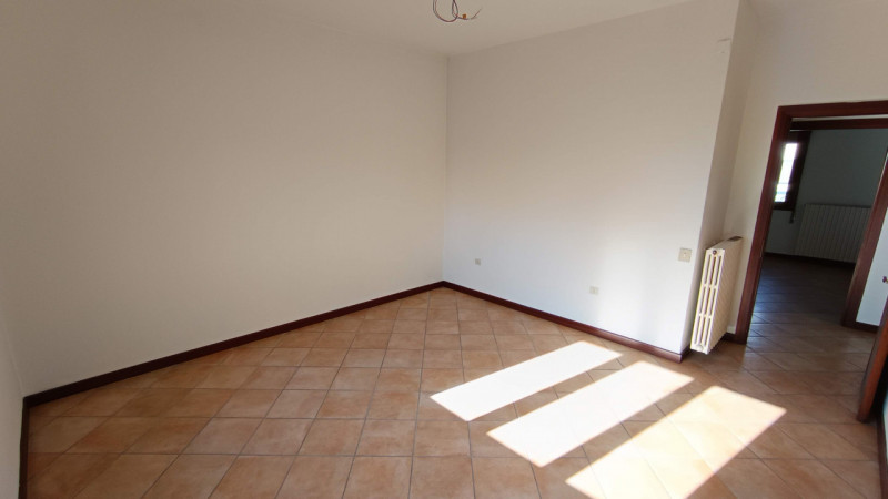 Piazzola sul Brenta: in bellissima zona in centro al paese, comodissimo a scuole, negozi, superme...