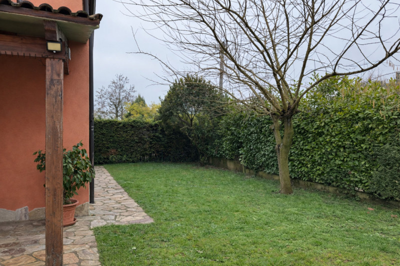 VICENZA EST: nelle immediate vicinanze del Centro Commerciale Palladio, in posizione tranquilla e...