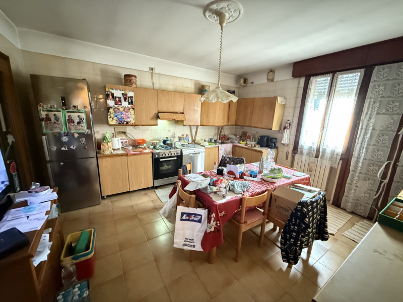 Abano Terme: Ottima posizione, in zona residenziale tranquilla, comoda a tutti i servizi e alle v...