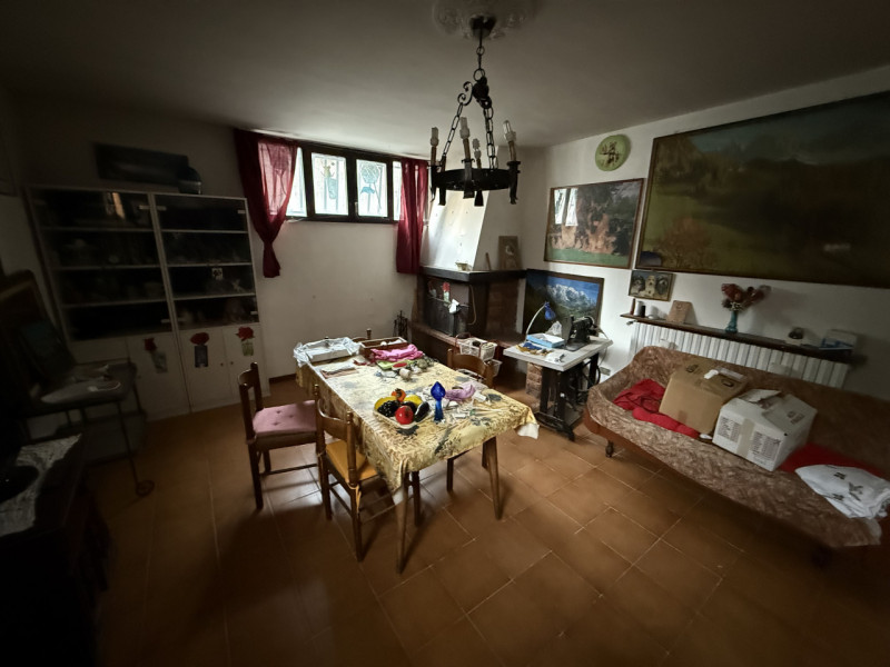 Abano Terme: Ottima posizione, in zona residenziale tranquilla, comoda a tutti i servizi e alle v...