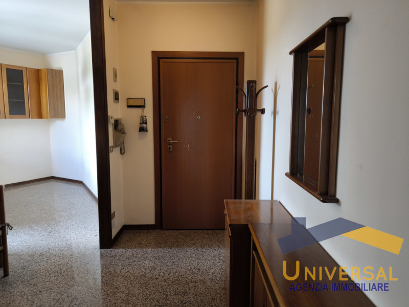 CAMPOSAMPIERO – in zona centralissima comoda a tutti i principali servizi quali scuole, ospedale,...