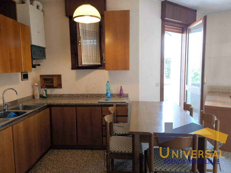 CAMPOSAMPIERO – in zona centralissima comoda a tutti i principali servizi quali scuole, ospedale,...