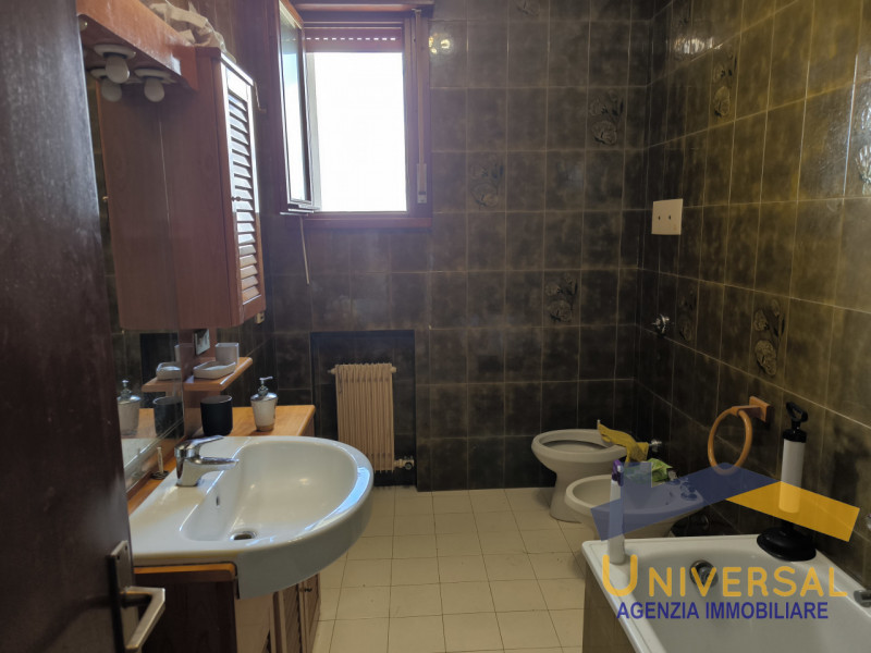 CAMPOSAMPIERO – in zona centralissima comoda a tutti i principali servizi quali scuole, ospedale,...