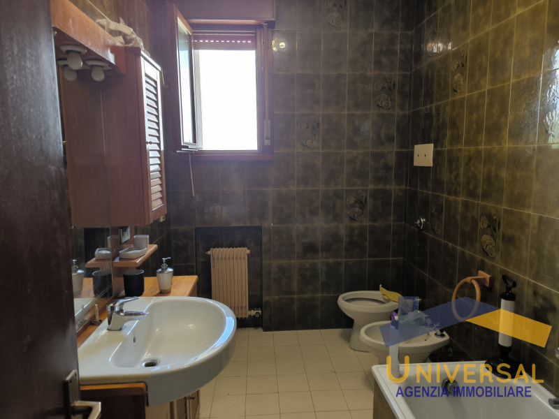 CAMPOSAMPIERO – in zona centralissima comoda a tutti i principali servizi quali scuole, ospedale,...