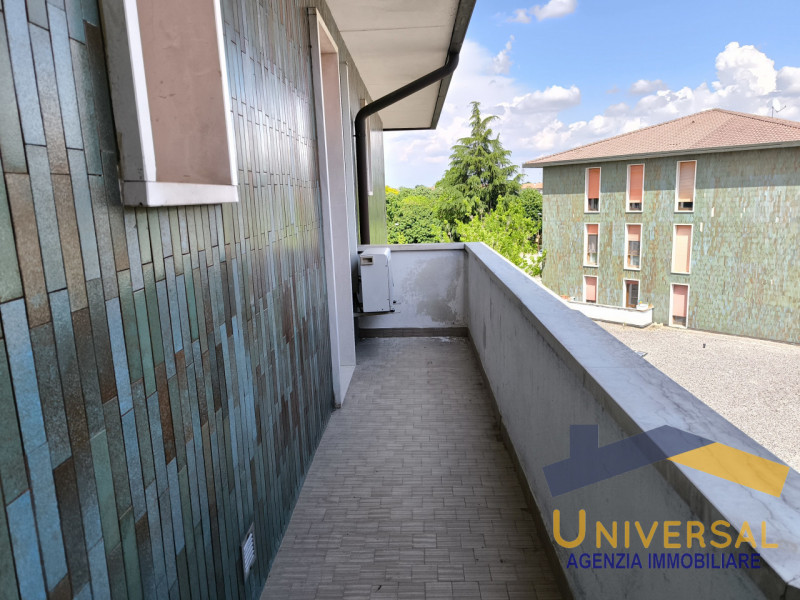 CAMPOSAMPIERO – in zona centralissima comoda a tutti i principali servizi quali scuole, ospedale,...