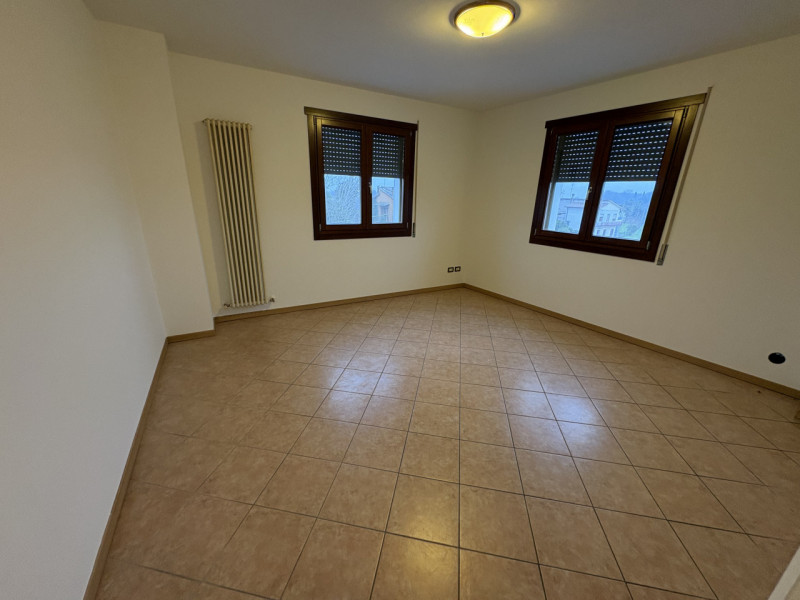 INFO E/O APPUNTAMENTO SOLO TRAMITE MAIL SULL' OFFERTA DI LOCAZIONE SOLO SE ANCORA DISPONIBILE. tg...