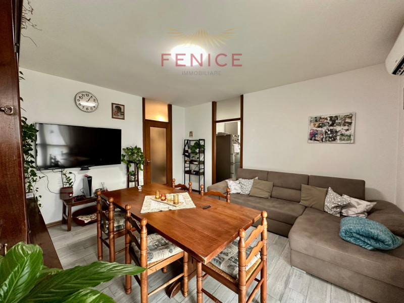 Nel cuore di Biadene di Montebelluna, in una zona centrale e comodissima a tutti i servizi di pri...