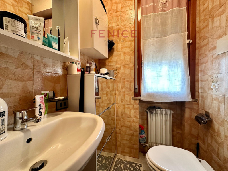 Nel cuore di Biadene di Montebelluna, in una zona centrale e comodissima a tutti i servizi di pri...