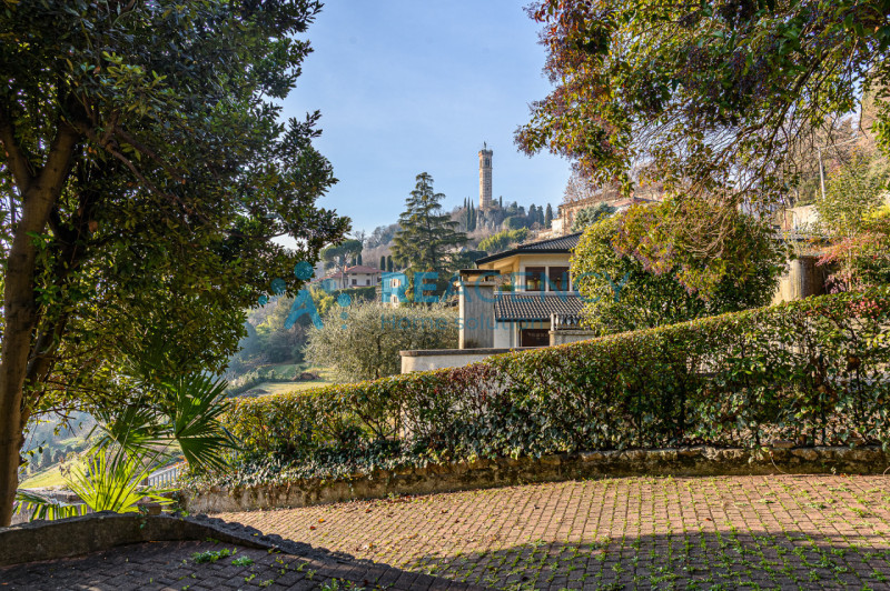 TRISSINO - Contrà Nobile

Cerchi una casa diversa dalle altre?
Qui puoi vivere in centro paese, g...